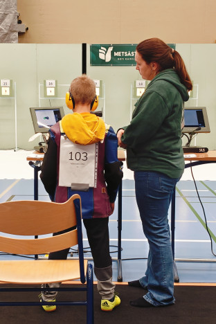 Otto M&auml;nnist&ouml; ja P&auml;ivi V&auml;h&auml;-Jaakkola.