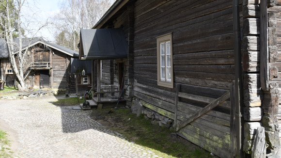 Syrjälän tilan pihapiiri