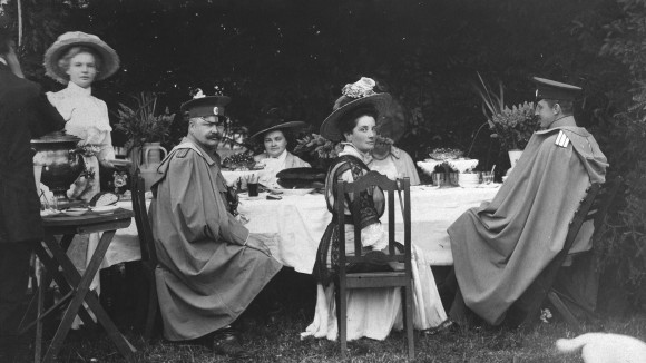 Ruokaseurue Novominskissä vuonna 1910.