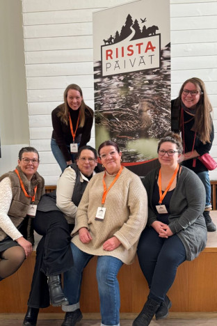 Mets&auml;st&auml;j&auml;liiton naisvaikuttajia