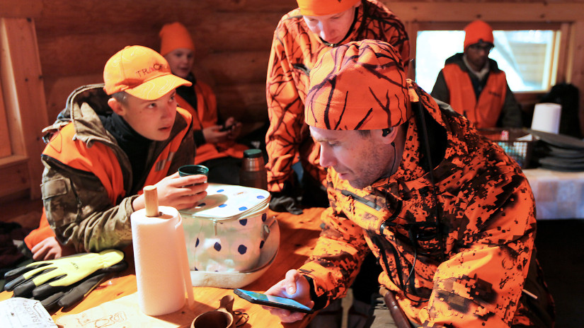 Vasan jäljitystä Trackerista.