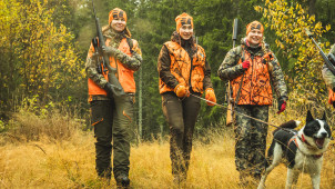 Naisten osuus metsästäjätutkinnon suorittajista on kasvanut vuosittain tasaisesti, mikä tuo vuosien saatossa merkittävän muutoksen metsästäjäkunnan rakenteeseen.