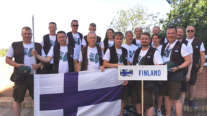 EM-kilpailujen avajaisissa Suomen ampujat edustivat tyylikkäästi Metsästäjäliiton asusteissa. 