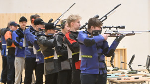 Ilma-asekisaajia Varpaisj&auml;rvell&auml;.