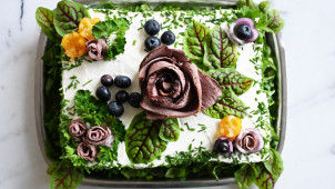 Routapaistia voileip&auml;kakussa.